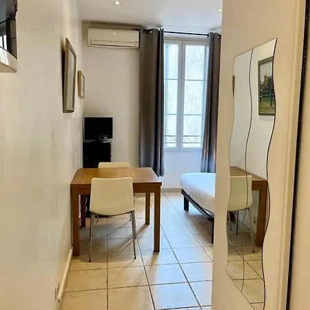 Viva Riviera Rue Florian Close Croisette * Cannes